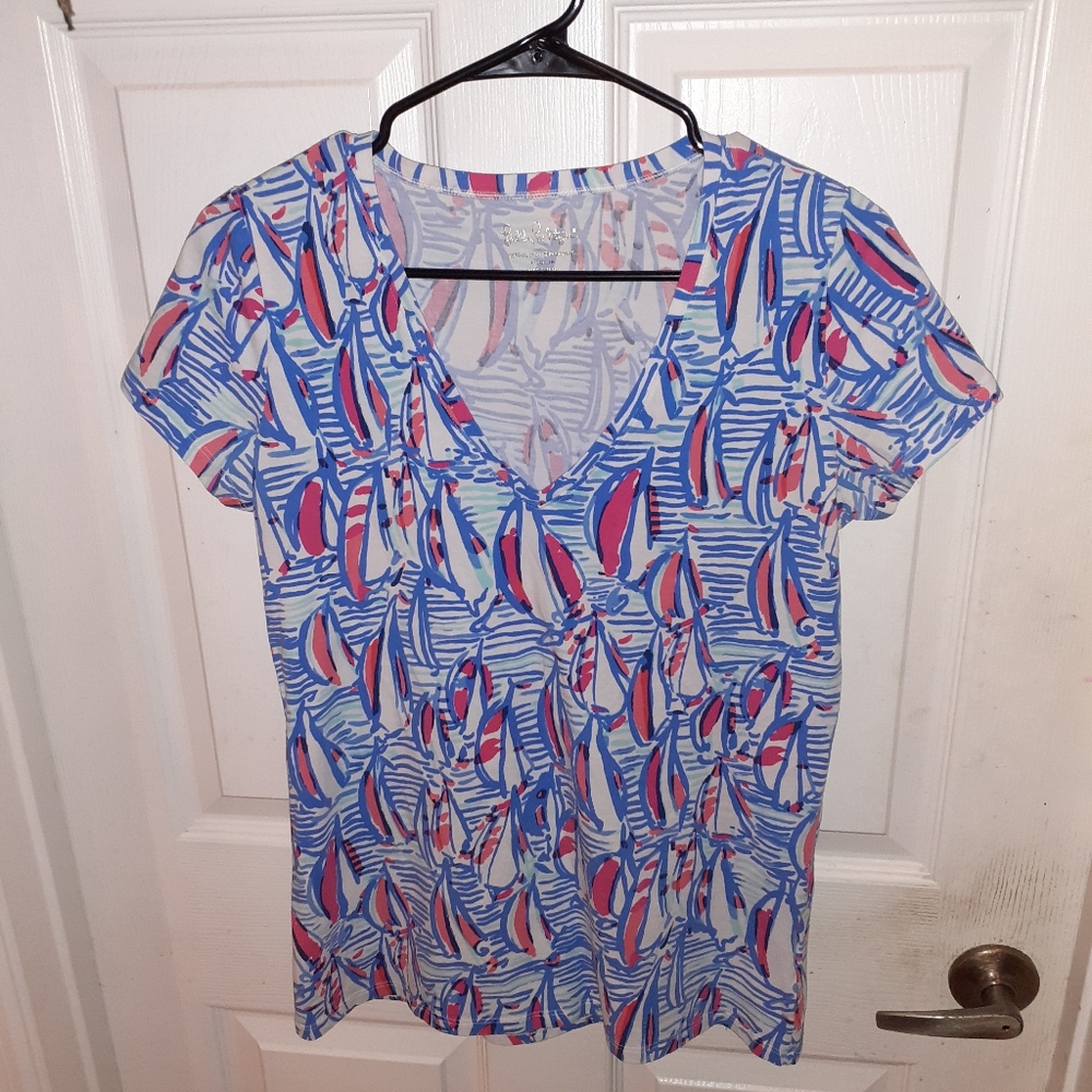 Lilly Pullitzer tshirt, size M